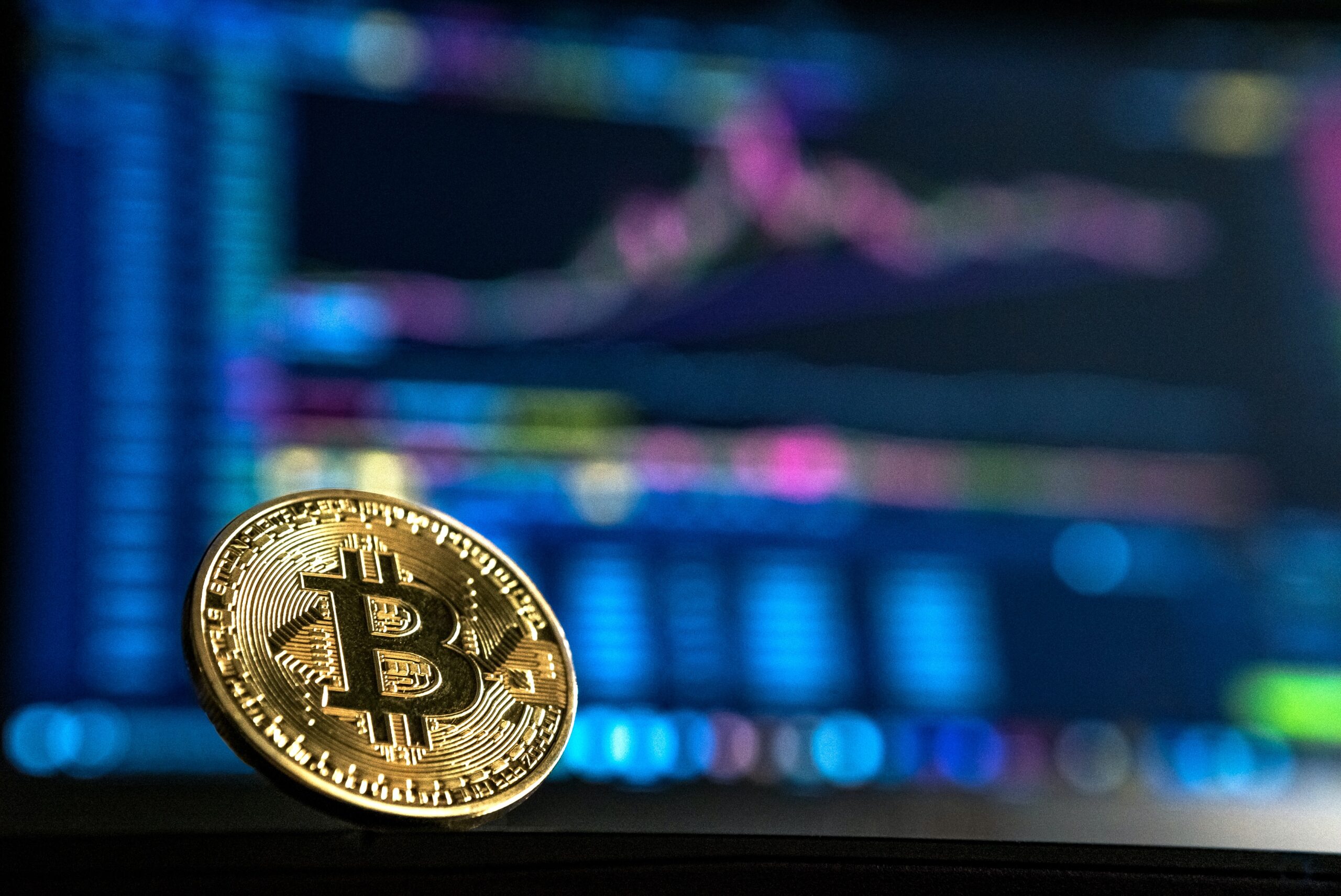 gold-colored bitcoin gold-colored Bitcoin